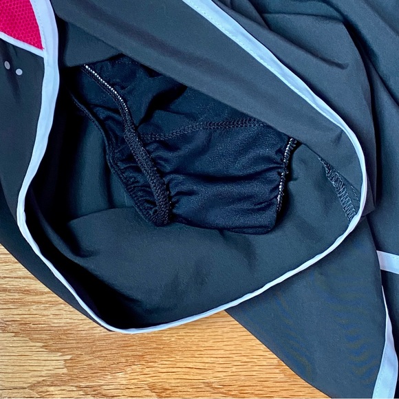 ROADRUNNER SPORTS running shorts - Picture 5 of 10